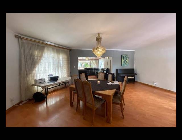 4 BEDROOM HOUSE FOR SALE IN GLENVISTA